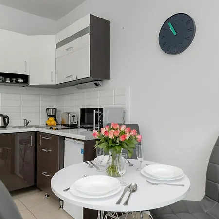 Апартаменты Flamingo Z Balkonem Blisko Plazy Seaview By Rent Like Мендзыздрое